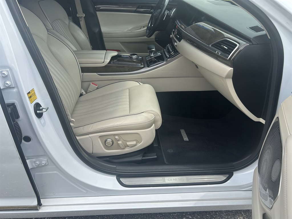 2017 Genesis G80 - $15,949