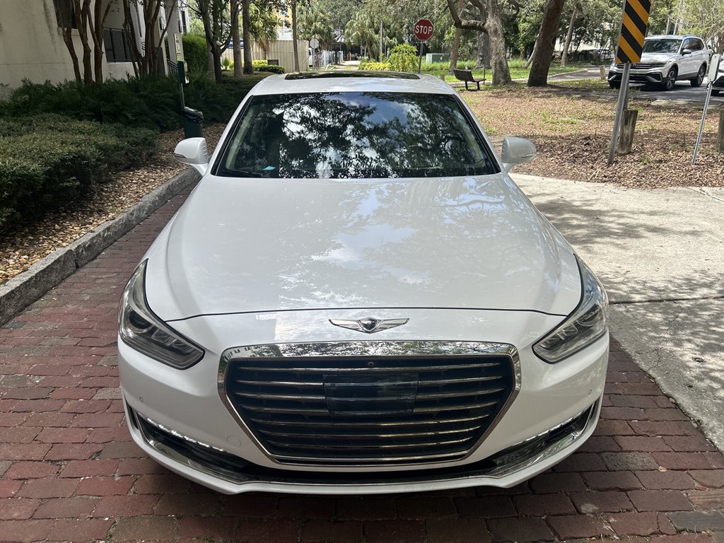 2017 Genesis G90 - $15,549