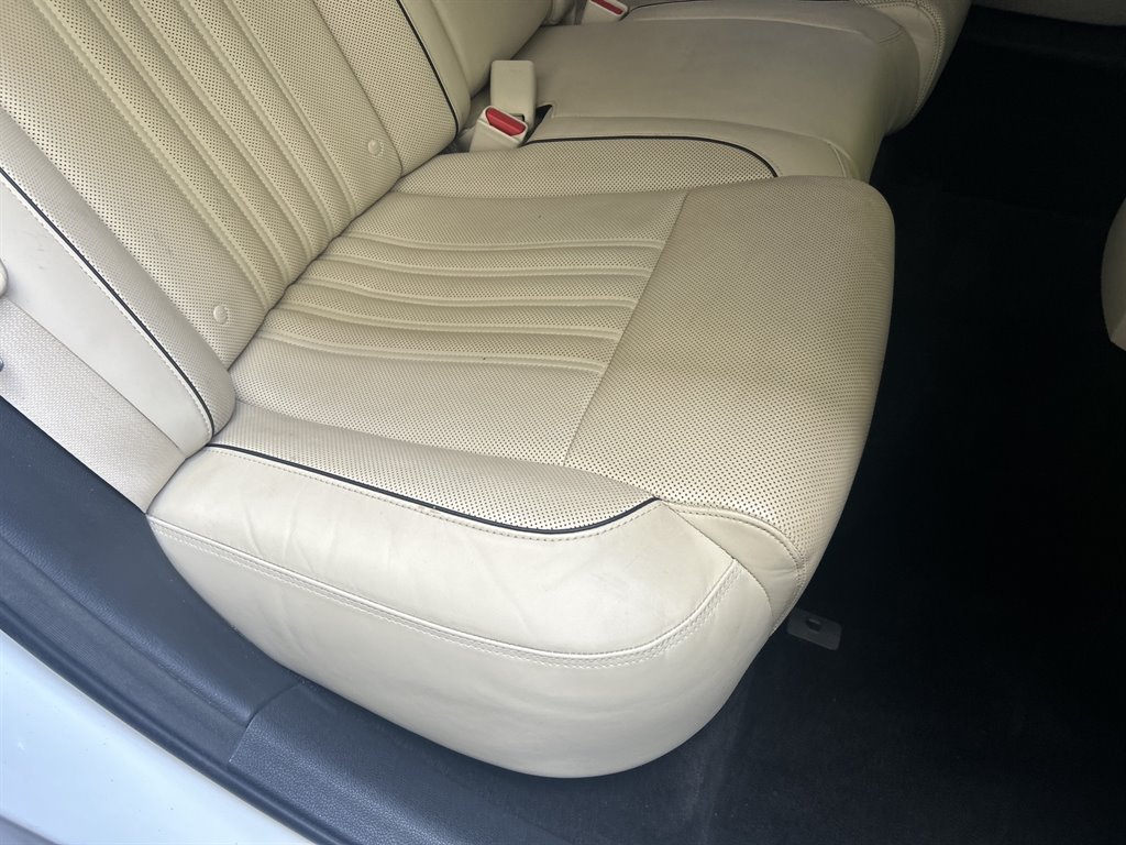 2017 Genesis G90 - $15,549