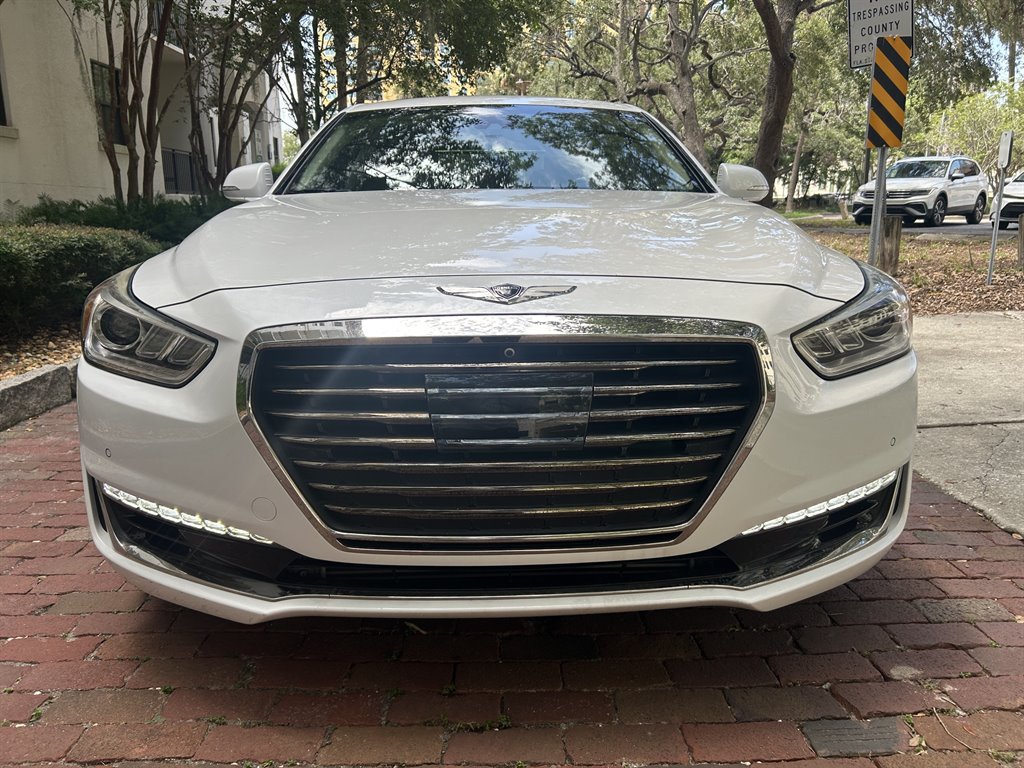 2017 Genesis G90 - $15,549