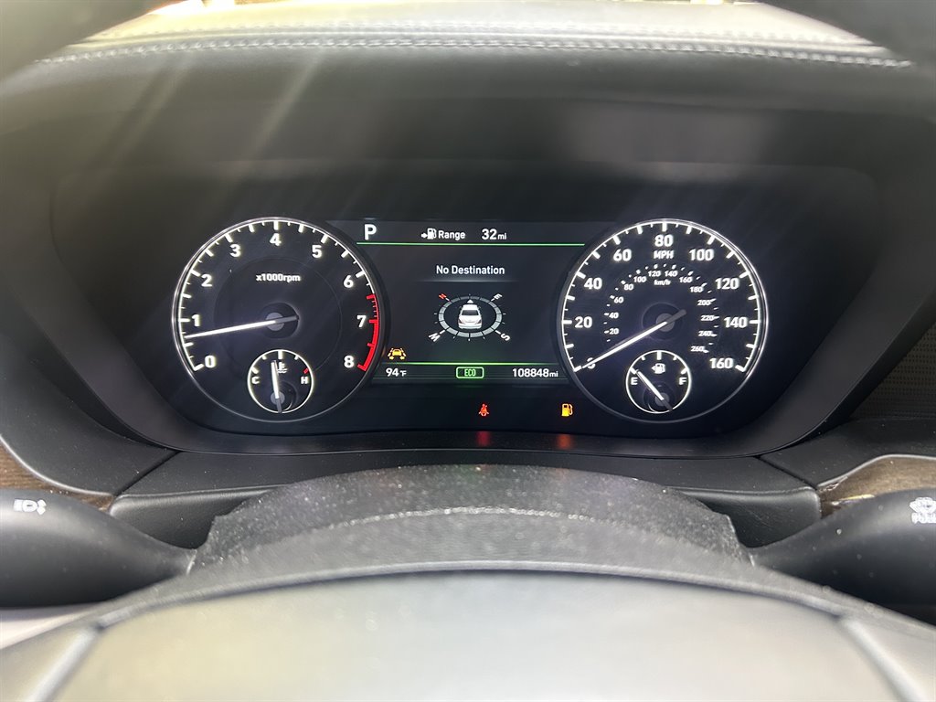 2017 Genesis G90 - $15,549