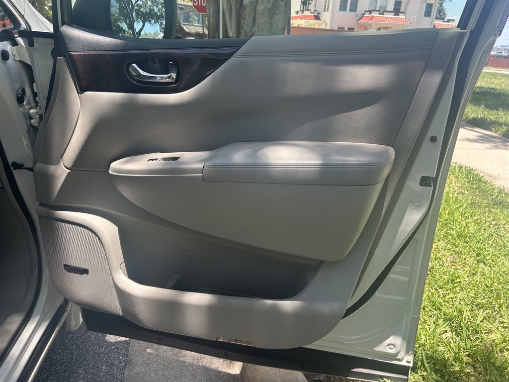 2012 Nissan Quest - $5,917