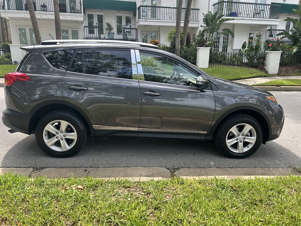 2014 Toyota RAV4 - $16,949