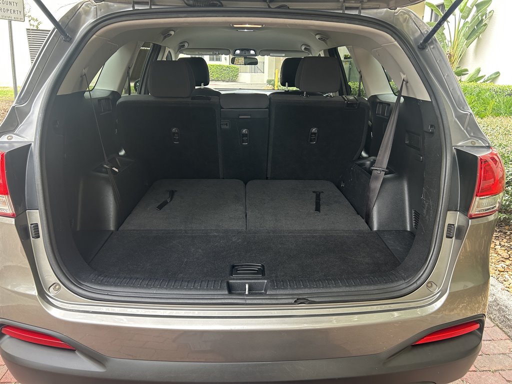 2017 Kia Sorento - $6,949