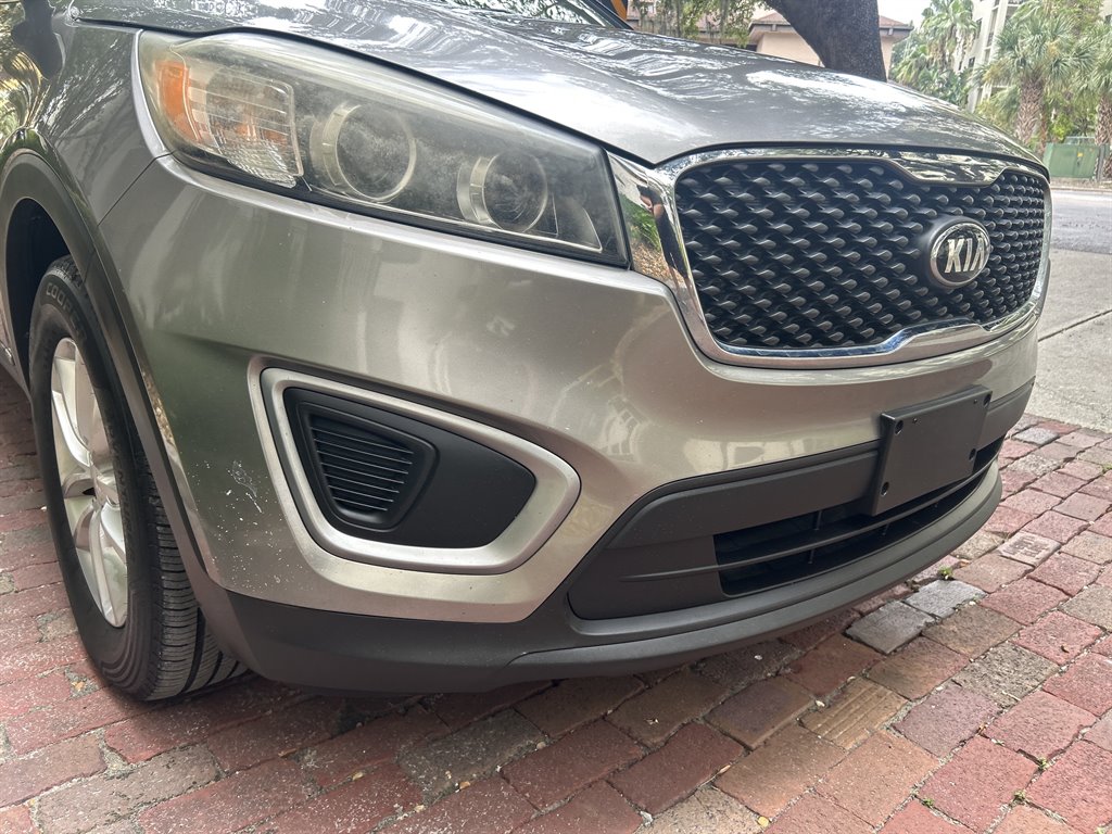 2017 Kia Sorento - $6,949