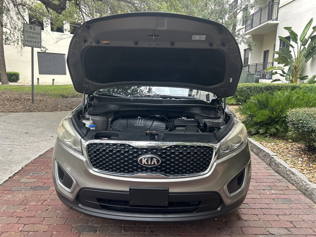 2017 Kia Sorento - $6,949
