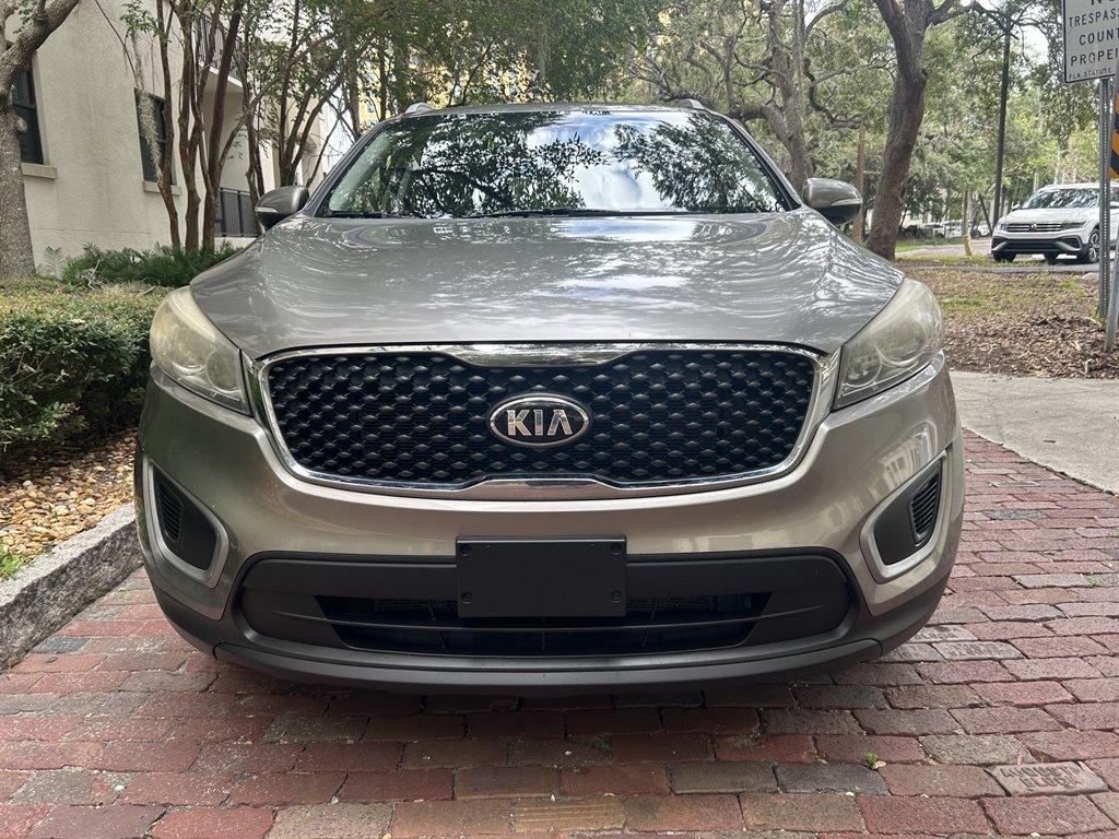 2017 Kia Sorento - $6,949