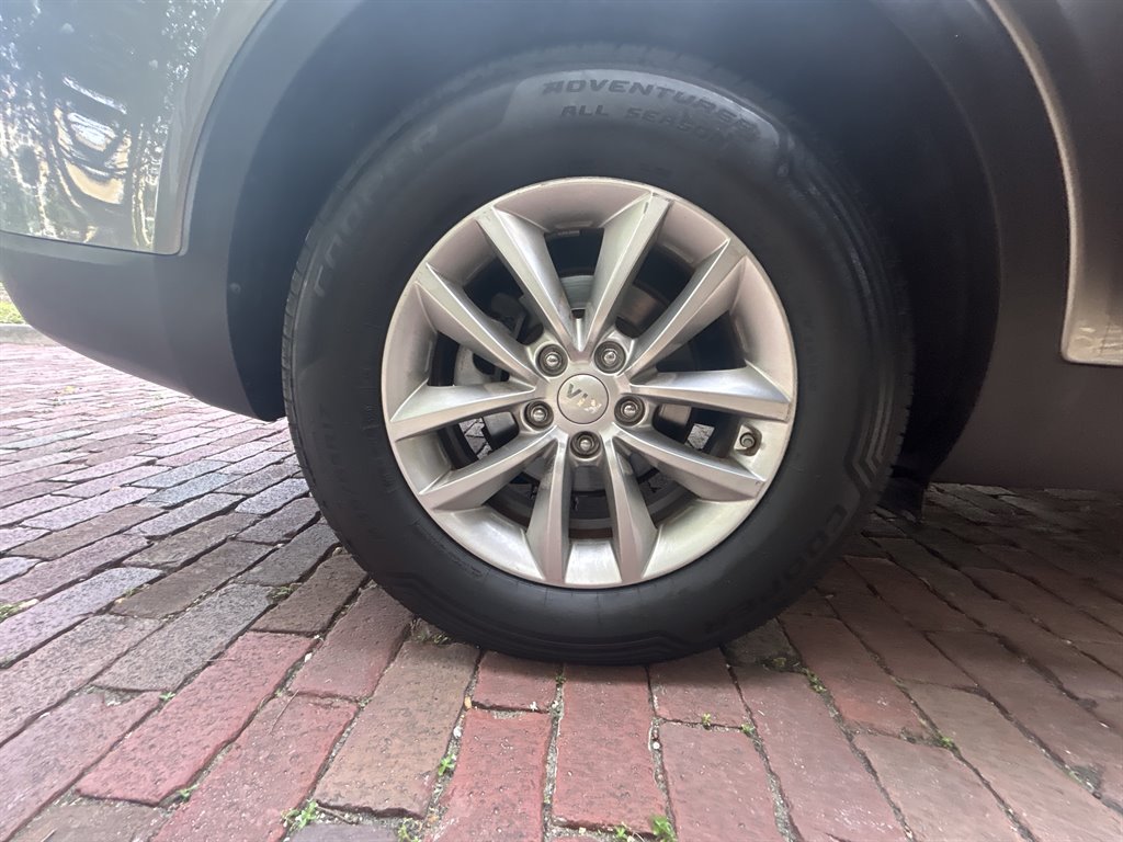 2017 Kia Sorento - $6,949