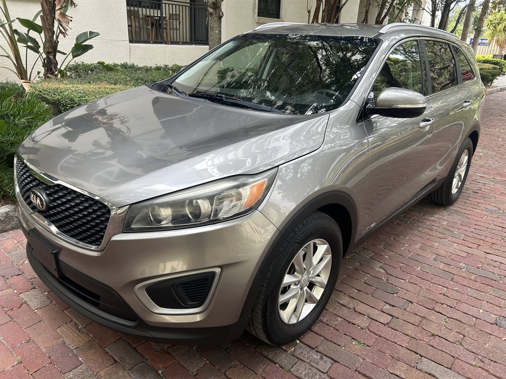 2017 Kia Sorento - $6,949