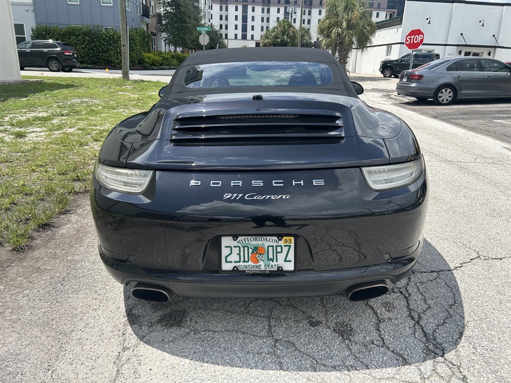 2013 Porsche 911 - $58,917