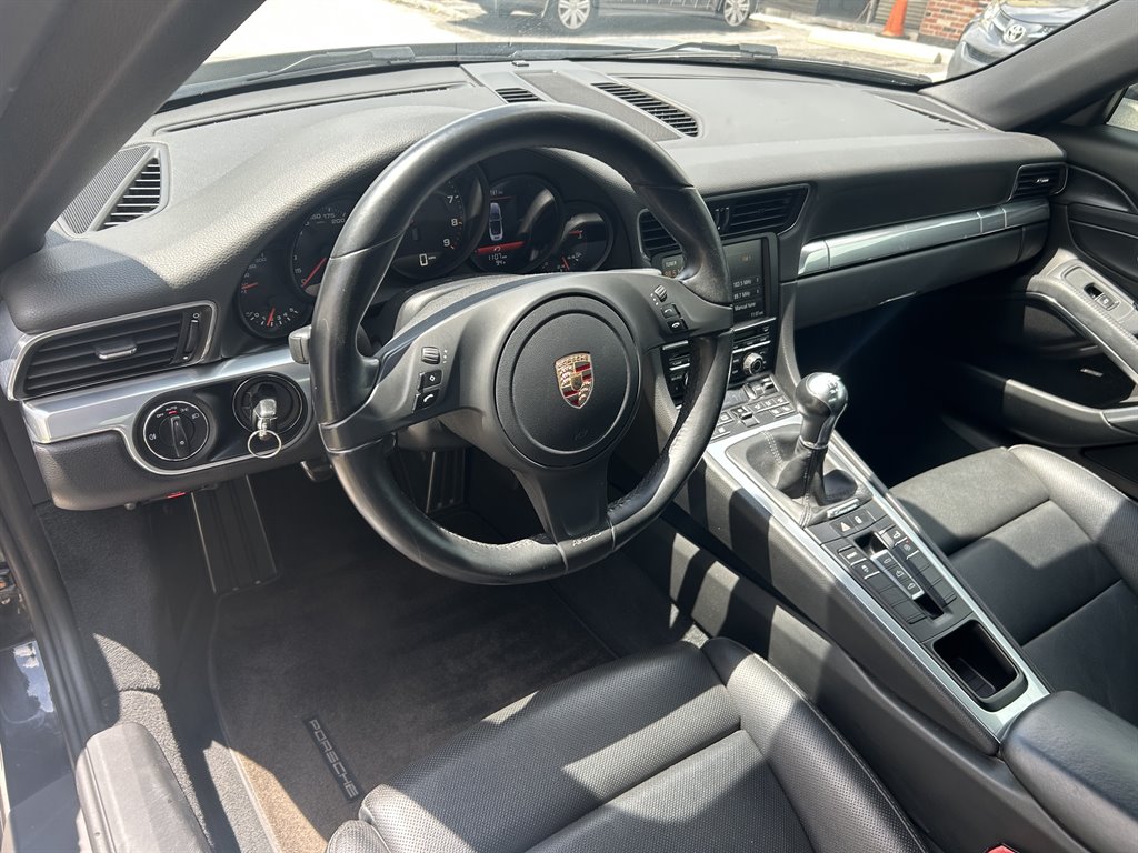 2013 Porsche 911 - $58,917