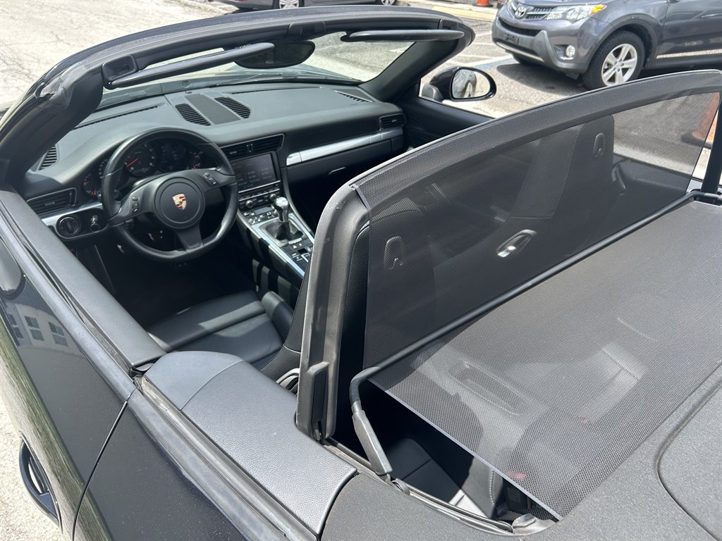 2013 Porsche 911 - $58,917