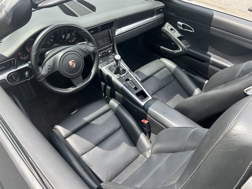 2013 Porsche 911 - $58,917