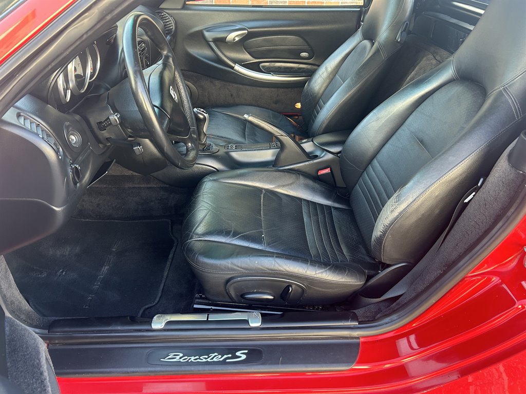 2000 Porsche Boxster - $10,917