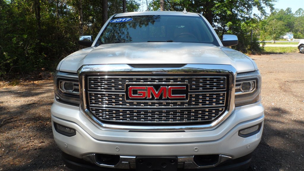 2017 GMC Sierra 1500 - $22,995