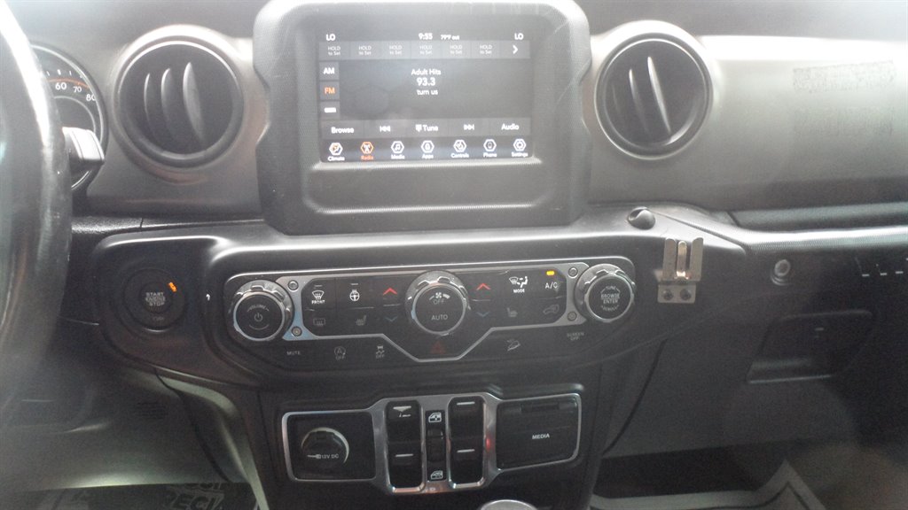 2020 Jeep Wrangler - $26,995