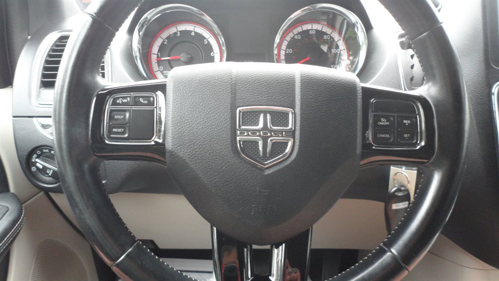 2019 Dodge Grand Caravan - $13,995