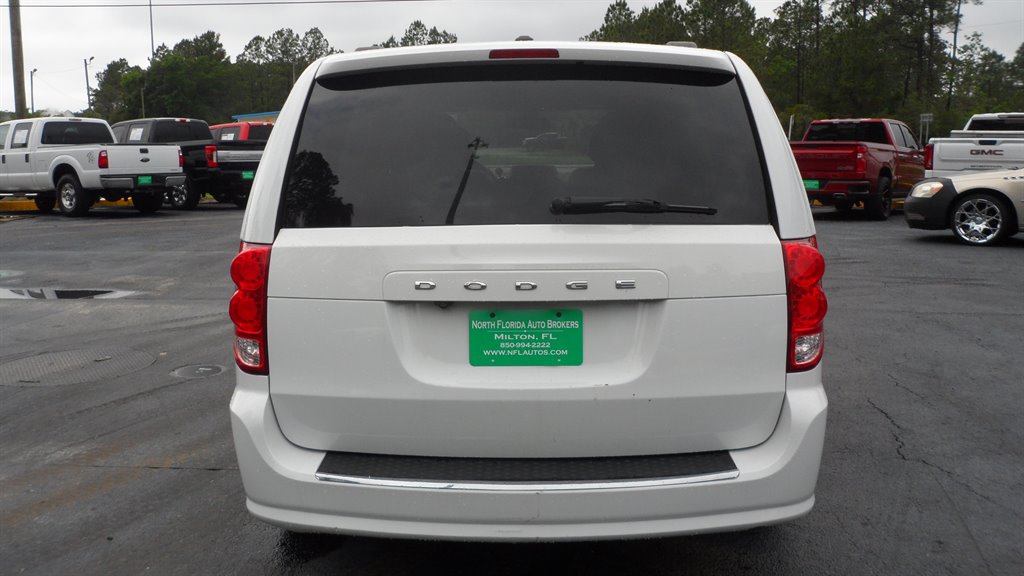 2019 Dodge Grand Caravan - $13,995
