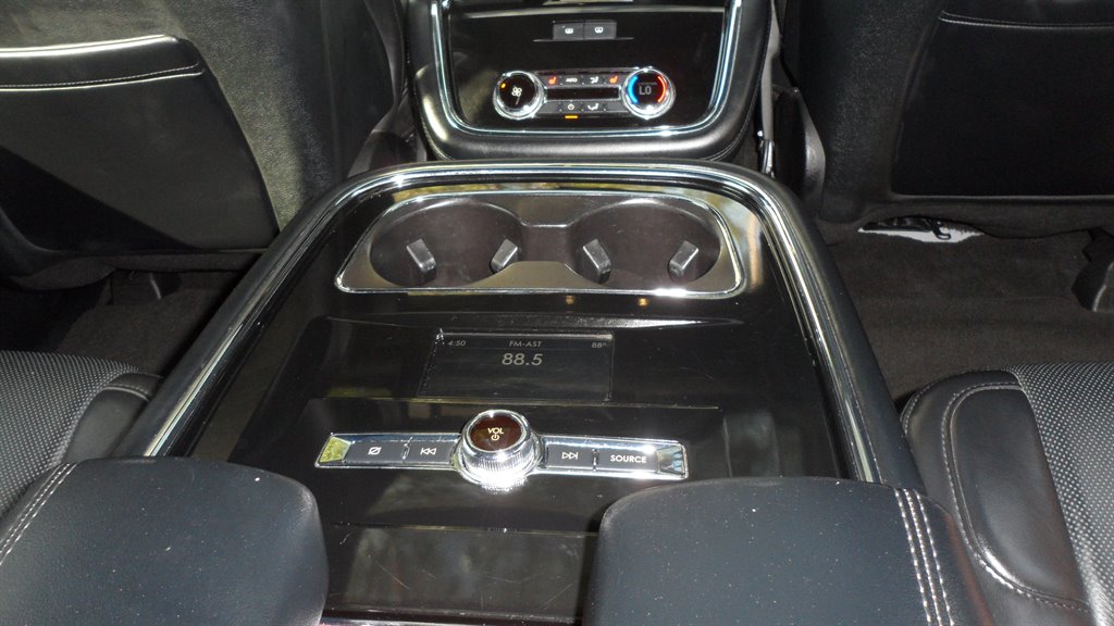 2020 Lincoln Navigator - $31,995