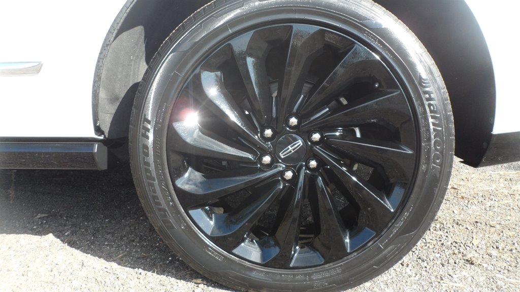 2020 Lincoln Navigator - $31,995