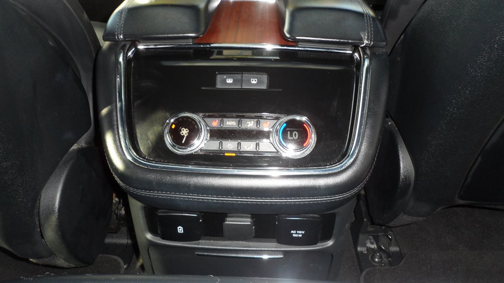 2020 Lincoln Navigator - $31,995