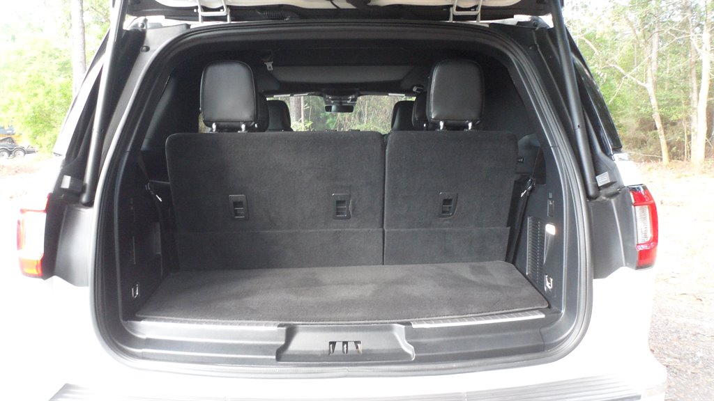 2020 Lincoln Navigator - $31,995