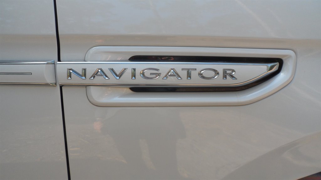 2020 Lincoln Navigator - $31,995