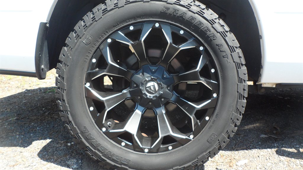 2015 Ram 1500 - $14,995
