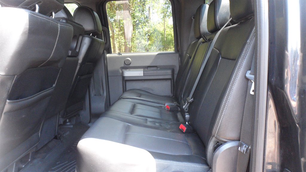 2015 Ford F-350 - $37,995