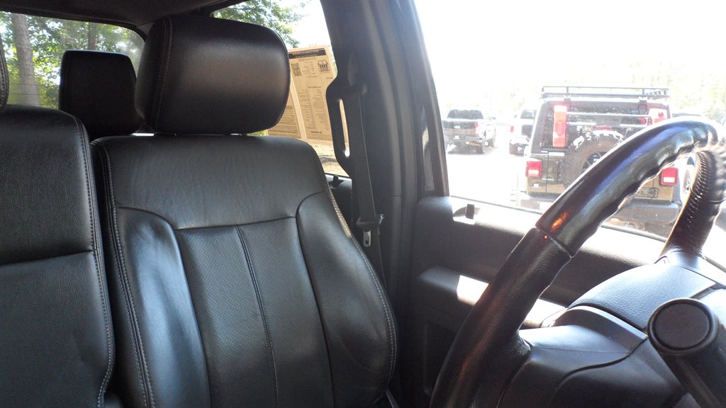 2015 Ford F-350 - $37,995