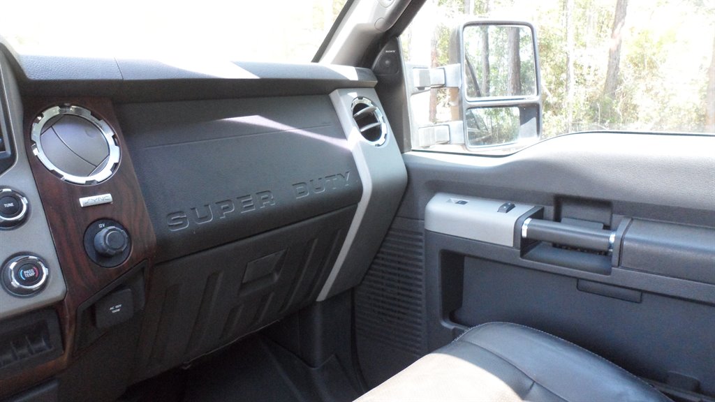2015 Ford F-350 - $37,995