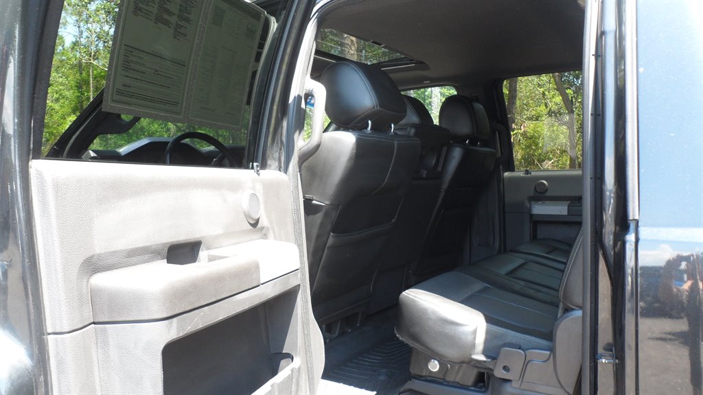 2015 Ford F-350 - $37,995