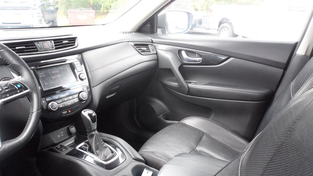2020 Nissan Rogue - $14,995