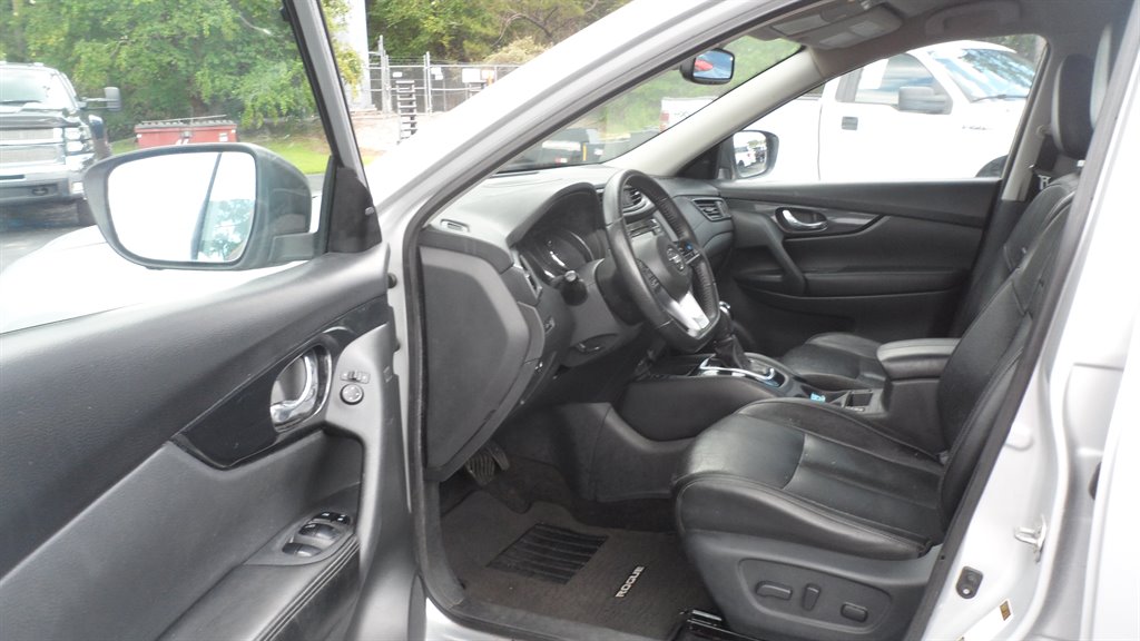 2020 Nissan Rogue - $14,995