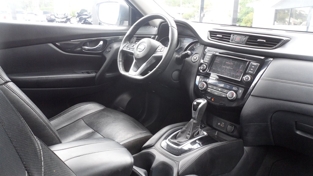 2020 Nissan Rogue - $14,995