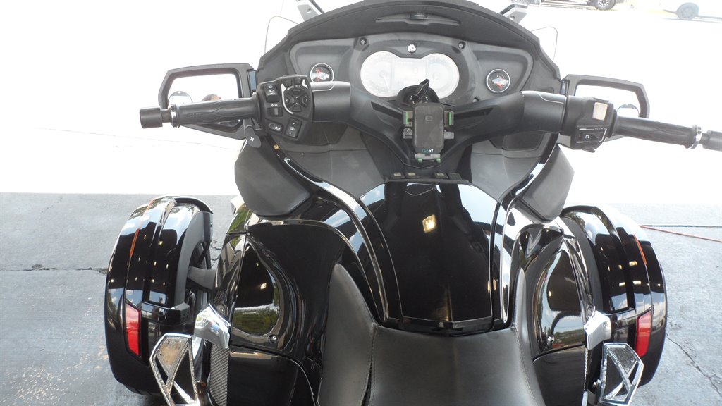 2013 Can-am Spyder - $8,995
