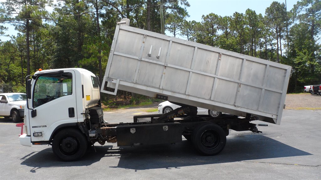 2014 Isuzu Npr/npr-hd - $29,995