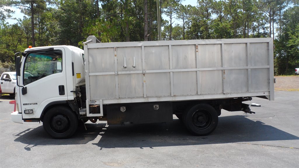 2014 Isuzu Npr/npr-hd - $29,995