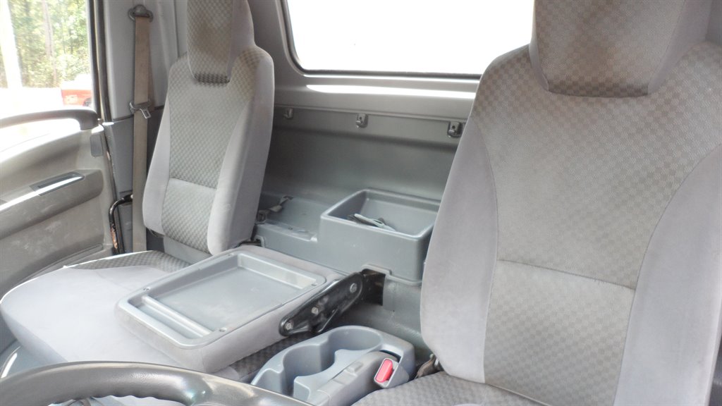 2014 Isuzu Npr/npr-hd - $29,995