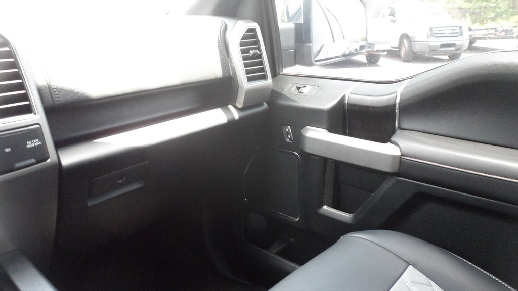 2019 Ford F150 - $30,995