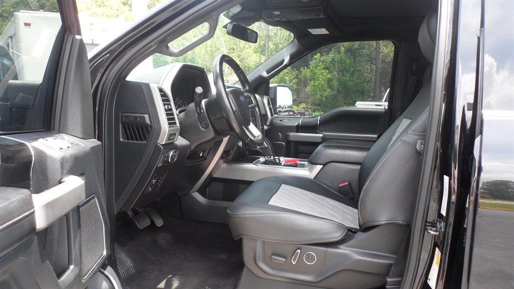 2019 Ford F150 - $30,995
