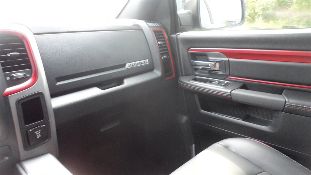 2016 Ram 1500 - $24,995