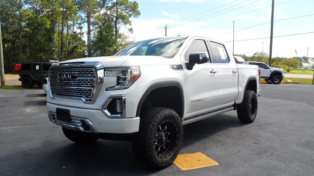 2020 GMC Sierra - $44,995