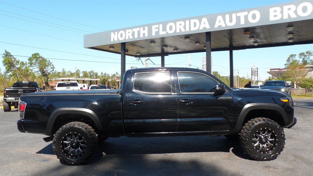 2018 Toyota Tacoma - $28,995