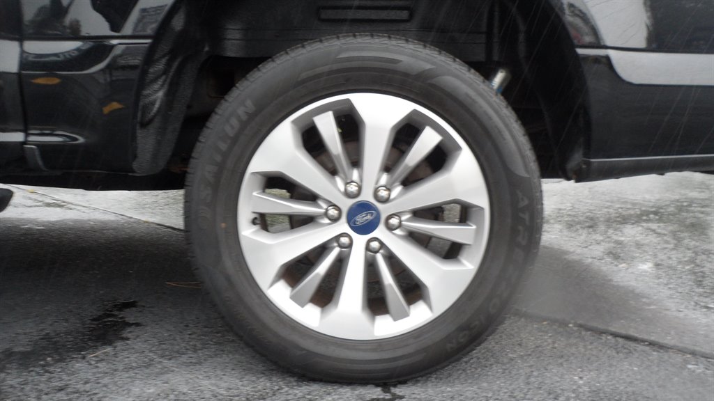 2018 Ford F-150 - $22,995