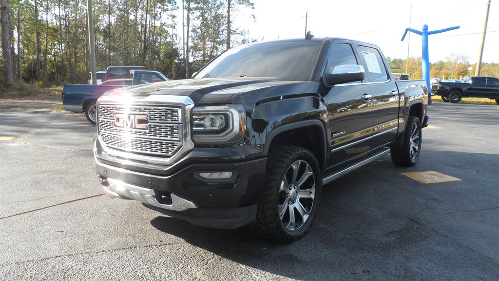 2018 GMC Sierra - $27,995