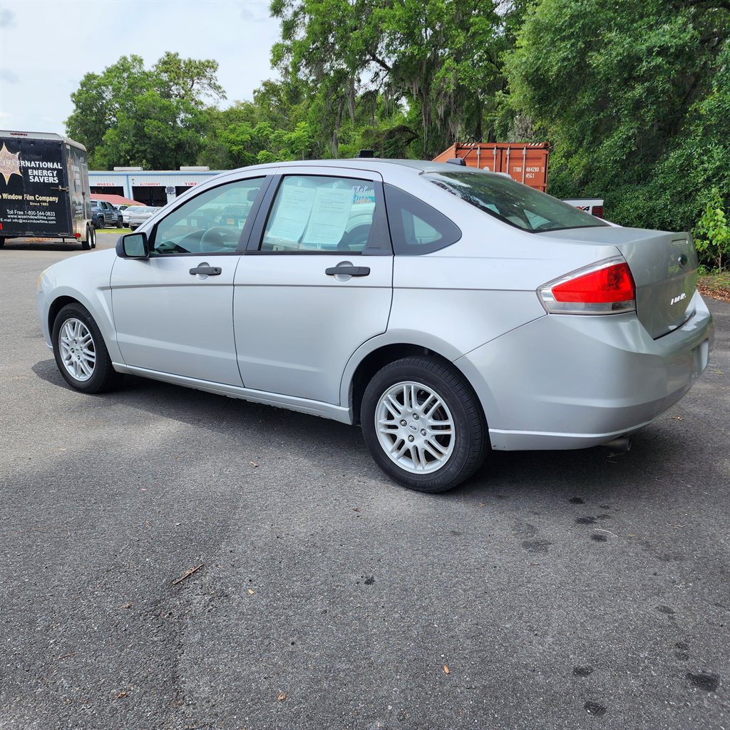 2011 Ford Focus SE photo