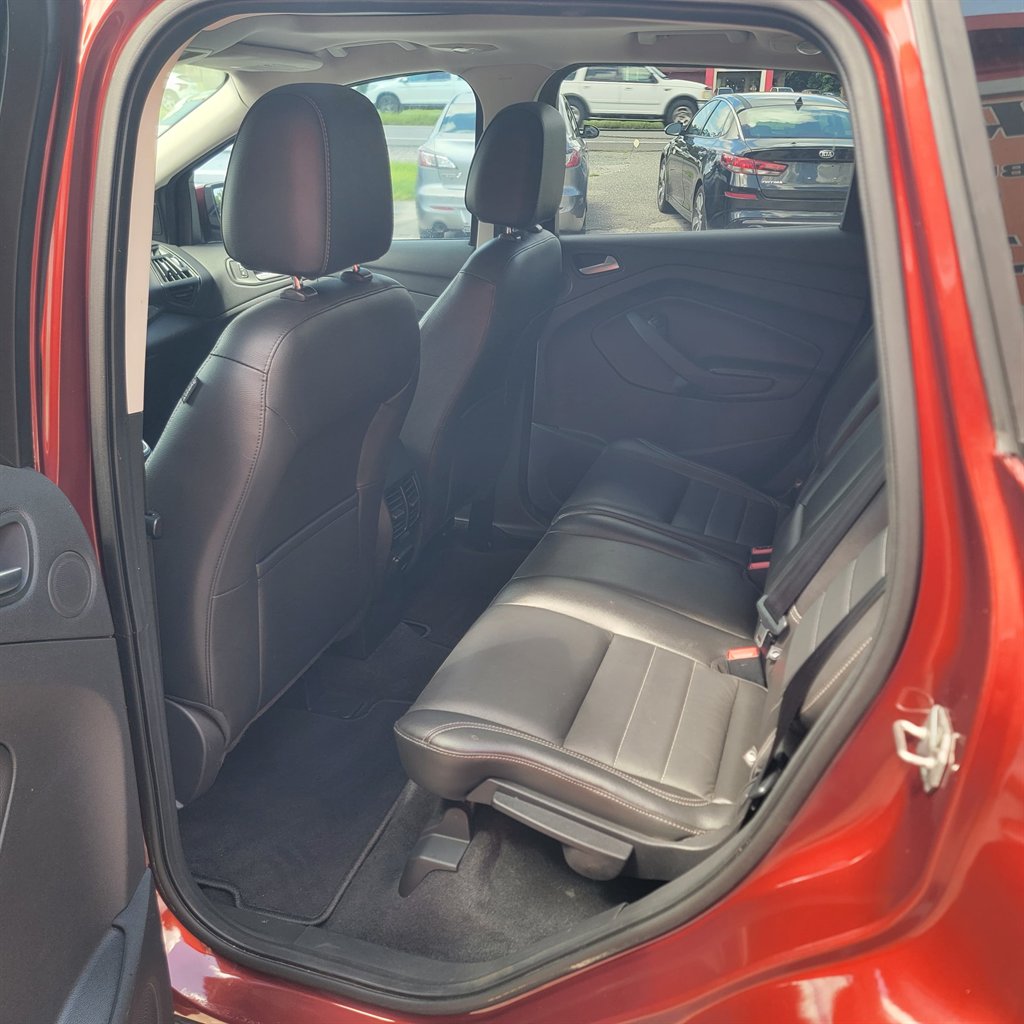 2014 Ford Escape - $10,999