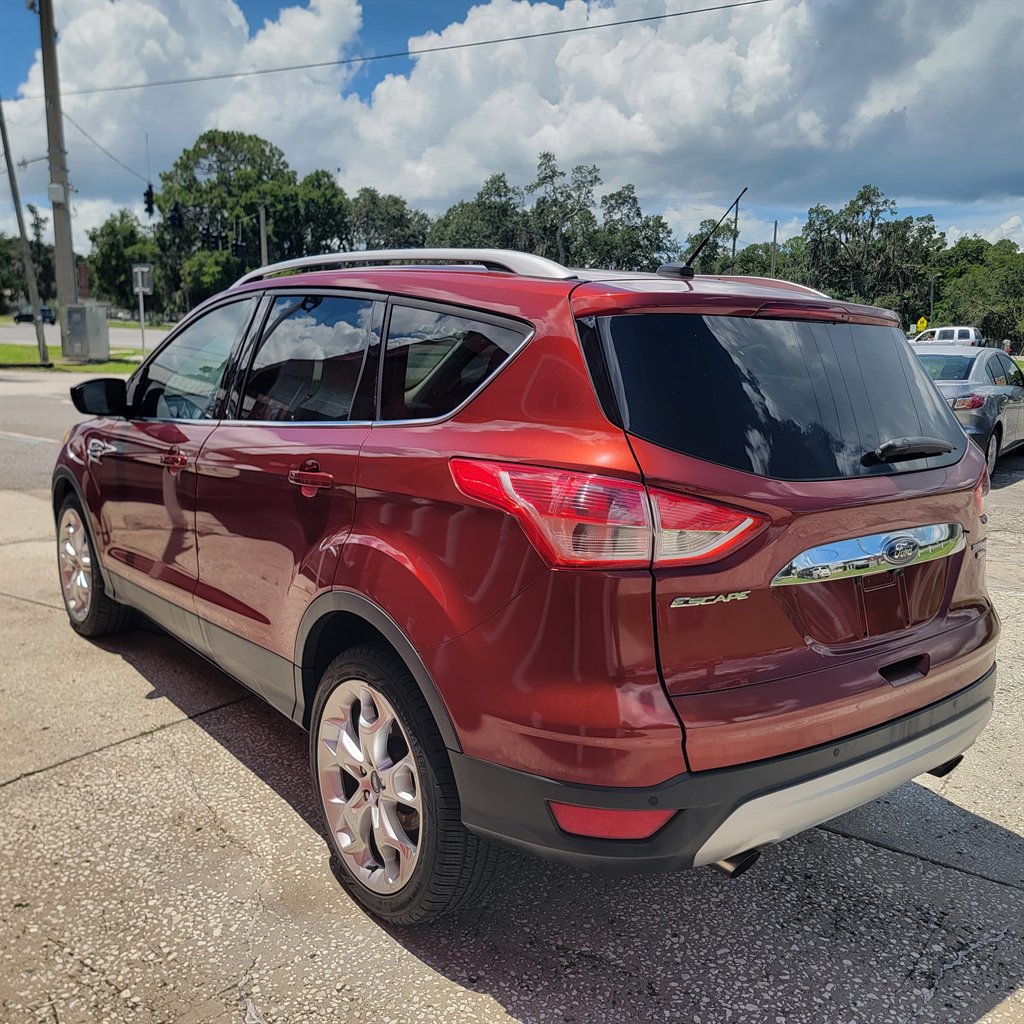 2014 Ford Escape - $10,999