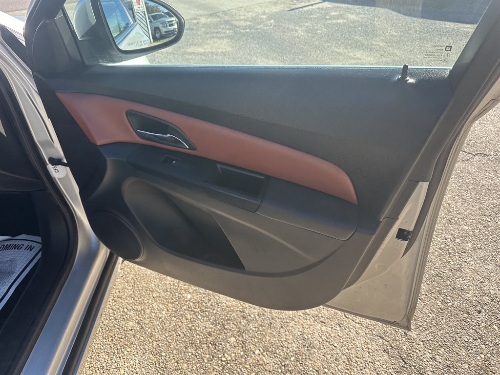 2014 Chevrolet Cruze - $7,695